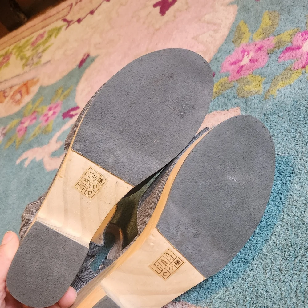 Kelsi Dagger Brooklyn Montgomery Heeled Sandals - Picture 7 of 8